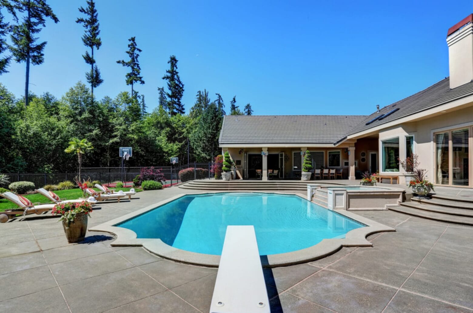 pool contractors near me